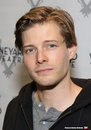 Hunter Parrish to Star in JANE THE VIRGIN Spinoff 