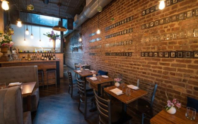 Review: THE PANDERING PIG in Hudson Heights for Exquisite Fare and Charming Ambiance 