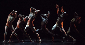 Pilobolus to Bring Mixed Repertory to Queens Theatre This Fall Image