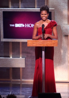 Netflix Forming Storytelling Partnership With Barack and Michelle Obama Image