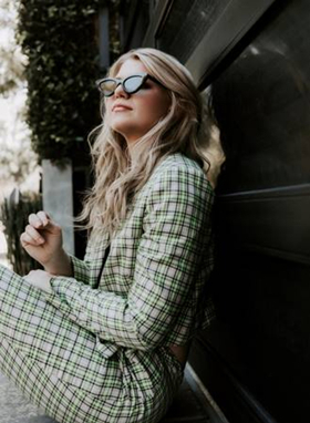 Brynn Elliott Releases New Stripped Down Video For INTERNET YOU Image
