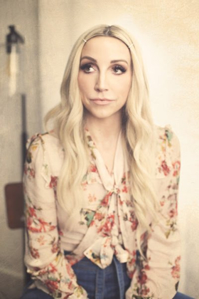 Ashley Monroe Set To Perform on LATE NIGHT WITH SETH MEYERS on 5/14 Image