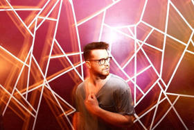 Sam Fischer Shares 'Getting Older' w/ NYLON + Announces Debut EP Image