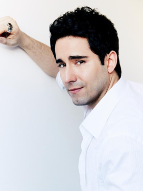 John Lloyd Young to Return to Cafe Carlyle with HEART TO HEART This Winter Image