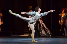 Guillaume Côté Joins The Bolshoi Ballet as a Guest Artist in ROMEO AND JULIET 