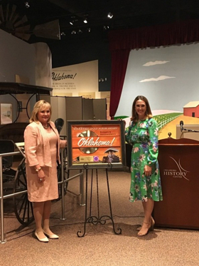 Oklahoma Governor Celebrates 60th Anniversary Of OKLAHOMA! Cast Album's RIAA Gold Album Award Image