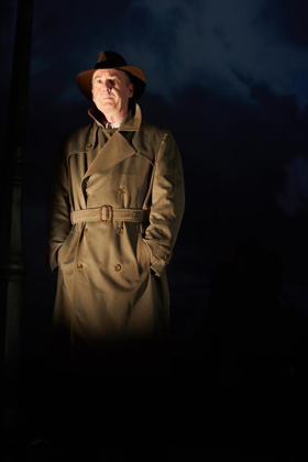 Review: AN INSPECTOR CALLS Offers an Episode of The Twilight Zone Wrapped in an Agatha Christie Mystery Image