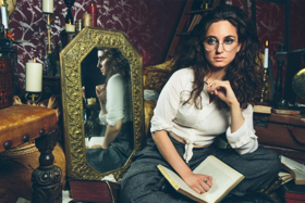 Gazel Shares Acoustic Version of 'Pointing At The Moon' Image