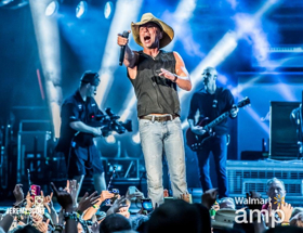 Kenny Chesney Returns to the Walmart AMP Image