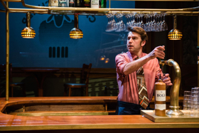 Review: 'T SCHAEP MET DE 5 POOTEN at De La Mar Theater: nostalgia galore, the true heart of Amsterdam! Image