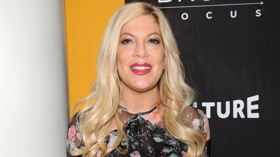 90210 Costars Tori Spelling & Jennie Garth Reunite for New Television Project Set in Beverly Hills 