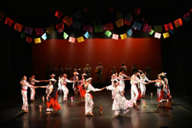 Al Grito De “Fink Por Siempre”, El Ballet Folklórico Danzas Y Cantos De México Recordó A Su Fundador A Siete Meses De Su Fallecimiento  Image