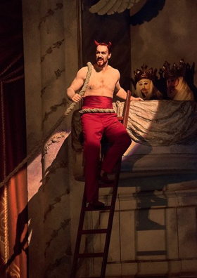 Review: A Devilishly Good Van Horn Steals MEFISTOFELE at the Met Image