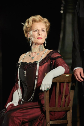 Review: AN INSPECTOR CALLS Offers an Episode of The Twilight Zone Wrapped in an Agatha Christie Mystery Image
