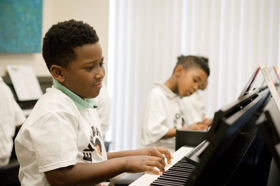 Kretzer Piano Music Foundation's MUSIC FOR THE MIND Concert Series To Present Faith's Place Center In Concert Image