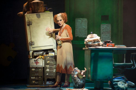 Lesley Joseph To Play 'Miss Hannigan' In ANNIE Image