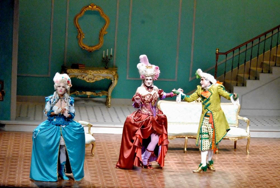 Un Cómico Encuentro Con El Teatro Clásico En Las Preciosas Ridículas Image