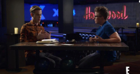 E! Shares New Clip From Upcoming HOLLYWOOD MEDIUM WITH TYLER HENRY! With Tyler Oakley 