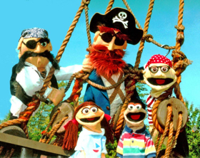 The Ballard Institute Presents EVERYBODY LOVES PIRATES by Frogtown Mountain Puppeteers  Image