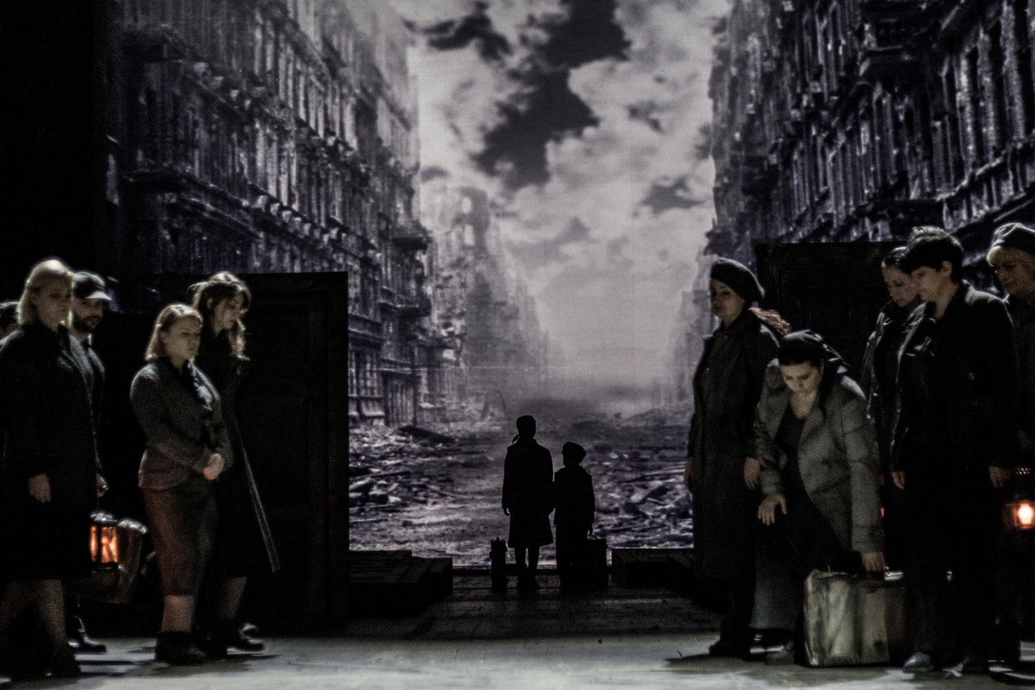 Review: PHANTOMS  at OPERA WROCLAW - POLISH MASTERPIECE IN A FRESH WAY 
