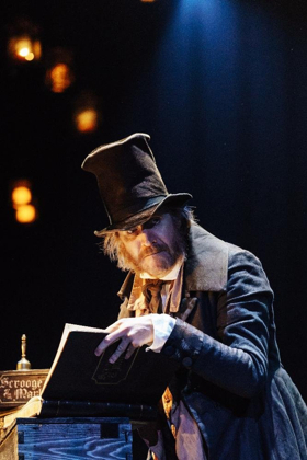 Review: A CHRISTMAS CAROL, Old Vic Image
