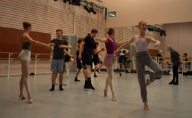 Ballet Og Basketball Smelter Sammen I Holstebro Image
