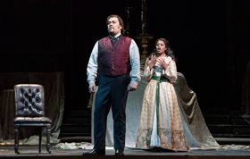 Review: At the Met, LAMMERMOOR is Filled with Crazies--and Not Just LUCIA 