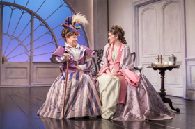 Review: LADY WINDERMERE'S FAN, Vaudeville Theatre Image