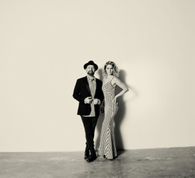 Sugarland To Debut Trailer For BABE Featuring Taylor Swift During CMT Music Awards Tonight 