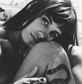 Naomi Wild Shares New Track RUN THAT, Following Solo Performance Debut at SXSW Image