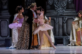 INBAL lamenta partida del bailarín mexicano Iker Mitchell Image