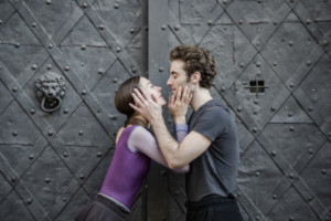 ROMEO AND JULIET Comes To The National Theatre 11/12 Image