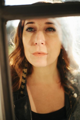 Erika Wennerstrom (Heartless Bastards) Shares Video For STARING OUT THE WINDOW via Relix & Announces New Tour Dates 