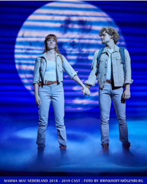 Review: MAMMA MIA! at Beatrix Theater Utrecht - Put on your lycra glitter outfit and channel your inner Dancing Queen! Image