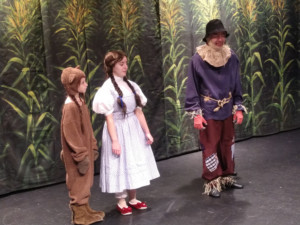 Interview: Chad-Alan Carr, Natalie Hurwitch, Maddie Greco, Ella Scott, Leah Watson, And TJ Williams of THE WIZARD OF OZ at Gettysburg Community Theatre  Image