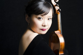 LA Phil Names Teng Li Principal Viola Image