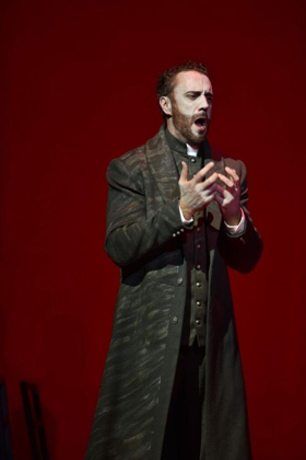 Interview: MEFISTOFELE is a Devil of a Hat-Trick for the Met's Rising Star Christian Van Horn 