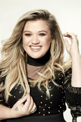 Music Superstar Kelly Clarkson Will Host The 2018 Billboard Music Awards May 20 