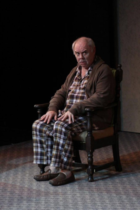 Review: THE FATHER - Prospective Shifting Production Image