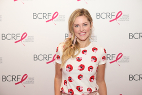 MEAN GIRLS' Taylor Louderman Brings Comfort To The Star Studded 'Broadway Bee' Image