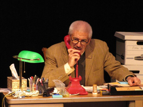 Review: Tom Dugan Thoroughly Inhabits Simon WIESENTHAL, Honoring the World-Renowned Nazi Hunter 