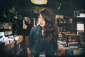 Indie Singer-Songwriter Merritt Gibson To Release Debut Album EYES ON US Tomorrow Image