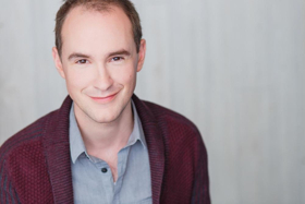 Matt Crowle to Make Goodman Theatre Debut in David Sedaris's THE SANTALAND DIARIES  Image