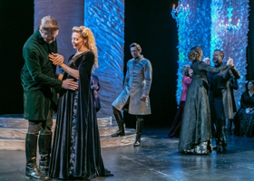 Review: A WINTER'S TALE at The Shakespeare Theatre of NJ is a Vibrant Holiday Production 