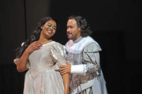 Interview: Tenor Javier Camarena - High Cs and 'High Fives' at the Met Image