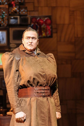 Interview: Hayden Tee On Playing Miss Trunchbull in MATILDA THE MUSICAL Image