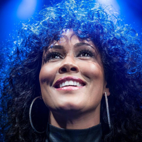 Belinda Davids Pays Tribute To Whitney Houston In A Brand-New Show  Image