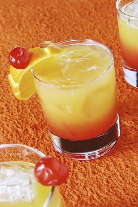 Marinas Menu & Lifestyle: Spring Cocktails by Andrea Correale of Elegant Affairs Image