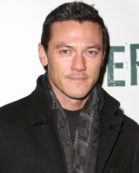 Luke Evans Joins Jennifer Aniston & Adam Sandler for Netflix's MURDER MYSTERY  Image