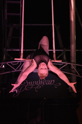 Cirque Nocturne Brings 1940's Glamour to the Fringe  Image